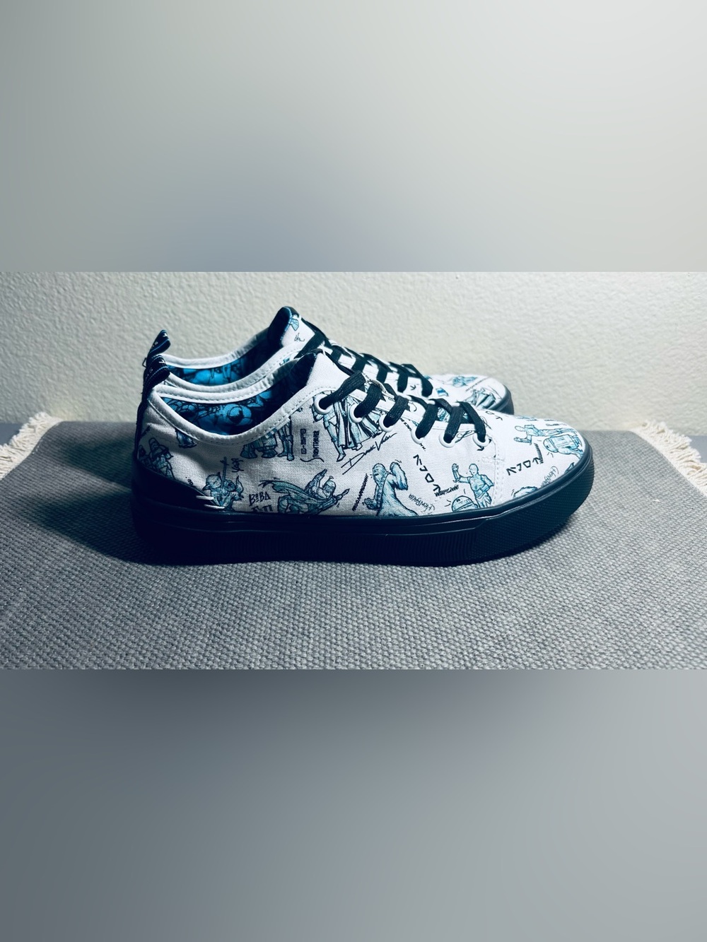 TOMS Star Wars x Travel Lite Low Sneaker White Characters Sketch Print